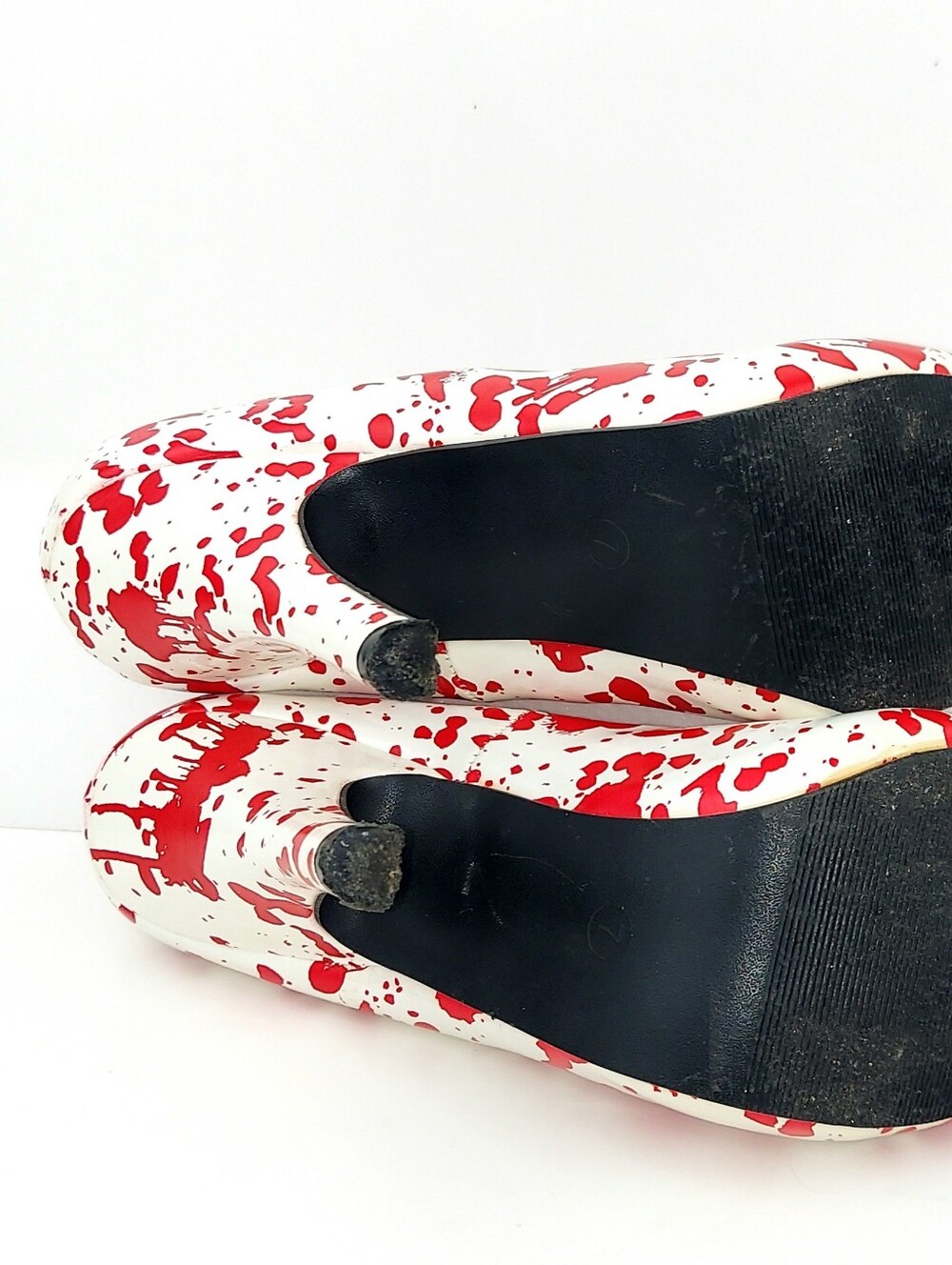 Spirit Halloween Red Splattered White Pumps Heels 7 - Picture 8 of 15
